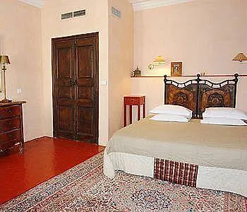 Estelle Villa *