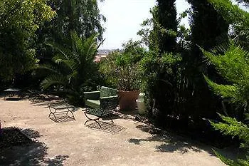 Estelle Villa *