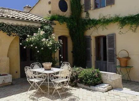 Estelle Villa *
