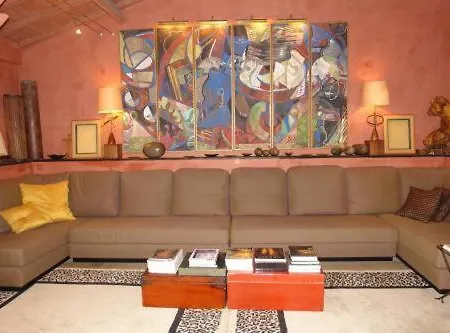 Estelle Villa